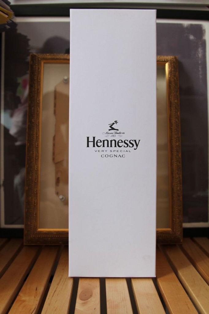 kaws_hennessy1