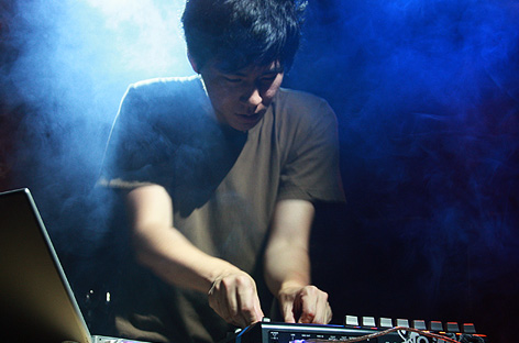 break-nosaj-thing-live