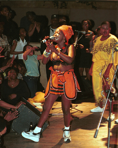 brenda-fassie-live