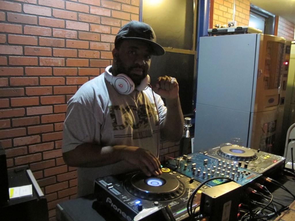 bigkritlistening_3151203